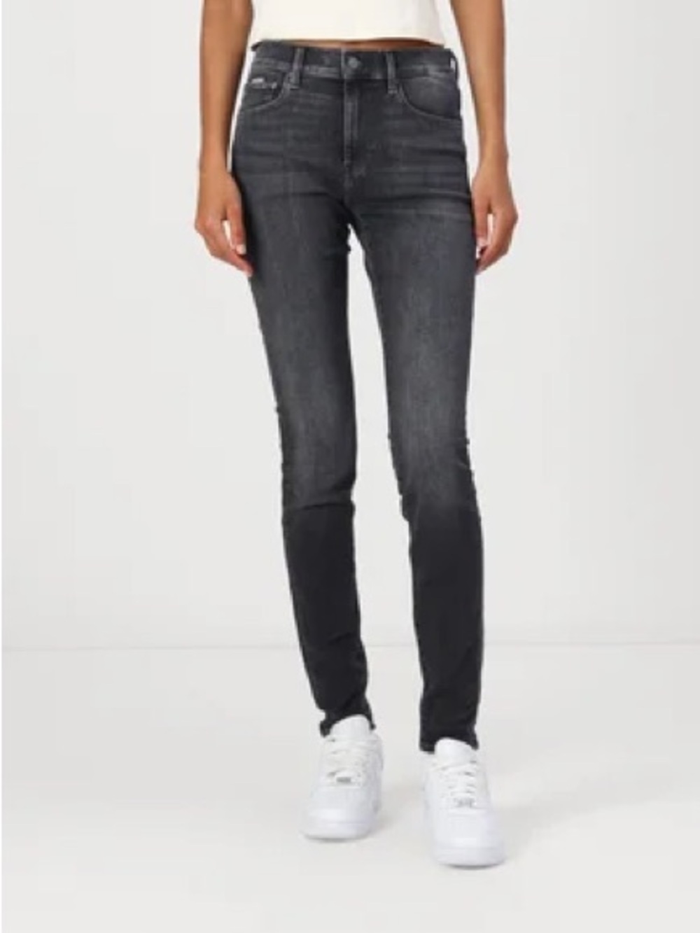 Calvin Klein Women's Black Skinny Jeans dark grey black high rise